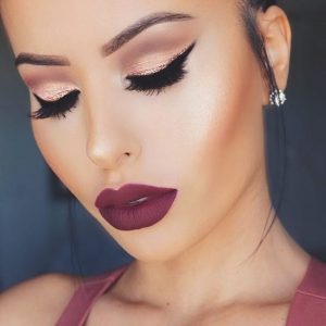 10 Enchanting Makeup Ideas for Burgundy Dresses – SheIdeas