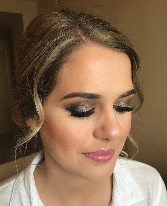 9 Extravagant Makeup Looks to Go with White Dress – SheIdeas