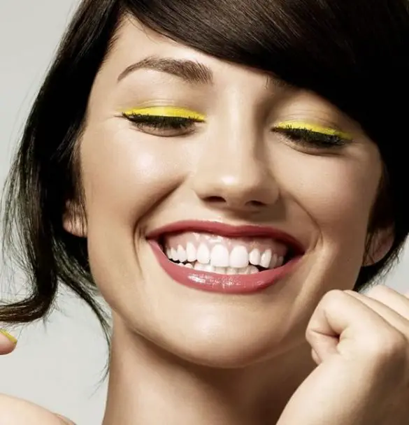8 Makeup Looks to Kill It in That Yellow Dress SheIdeas