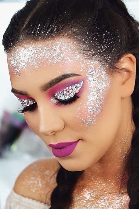 Glitter Makeup 30 Looks That Are As Shiny As It Sounds Sheideas 6348