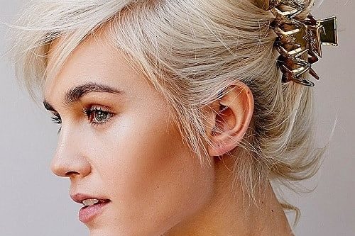 10 Chicest Waitress Hairstyle Ideas Trending Right Now